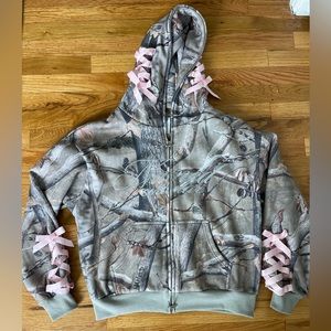 Camo bow jacket